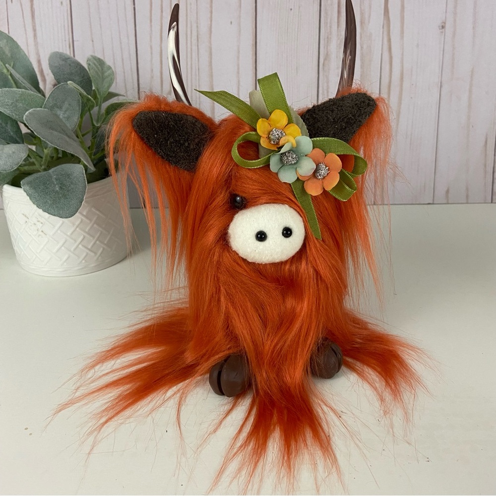 Handmade Highland Cow Rust Faux Fur Leather Ears Clay Hooves Horns Floral Bow - Picture 4 of 13